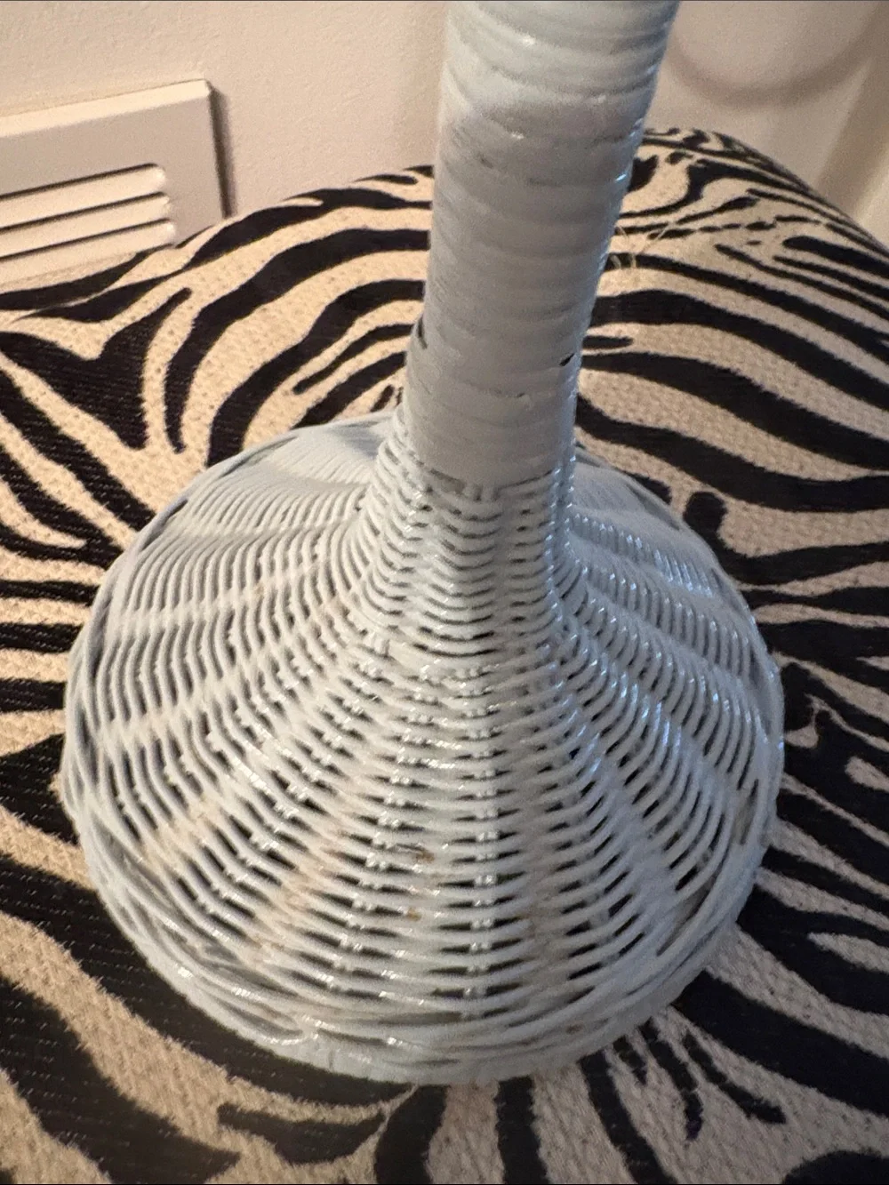 Wicker Guest Towel Holdet